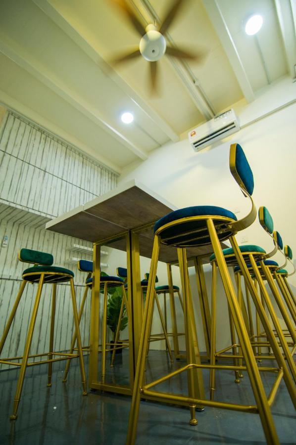 147 Armenian Park Guest house George Town